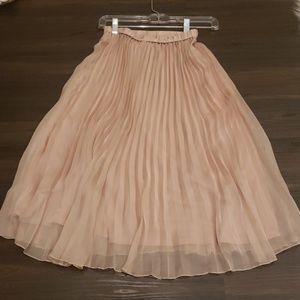 Pleated skirt